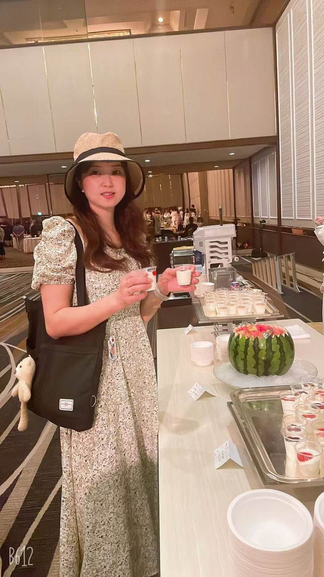 中国出身の37歳のプロフィール写真。千葉市美浜区在住、身長168cm、ホテル清掃スタッフとして働く穏やかで旅行好きな女性。国際結婚を希望し、お見合い募集中。