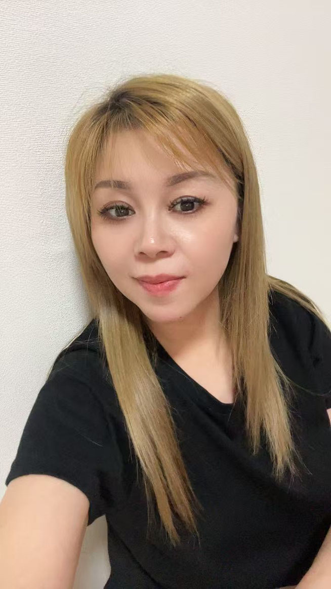 会員番号AN75・郭春梅さん（38歳）のプロフィール写真。中国四川省出身、名古屋滞在中。身長155cm、高校卒業、アパレル販売経験あり。日本語N5レベルで登山や歌が趣味の明るく前向きな中国女性。国際結婚を希望し、お見合い募集中。