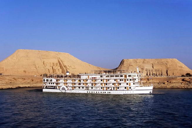 Flusskreuzfahrtschiff auf dem Nil 2026