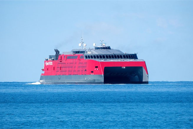 Katamaran Fjord FSTR 2026
