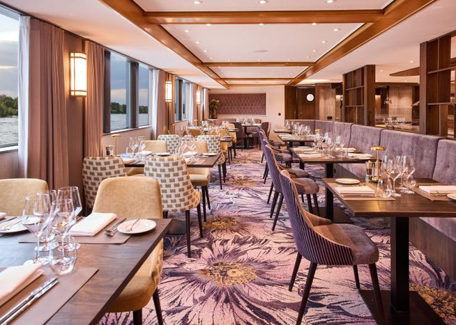 Restaurant RIVERSIDE VIVA BEYOND