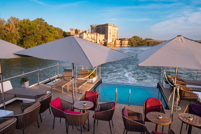Infinity Pool auf der AMADEUS Provence 2026