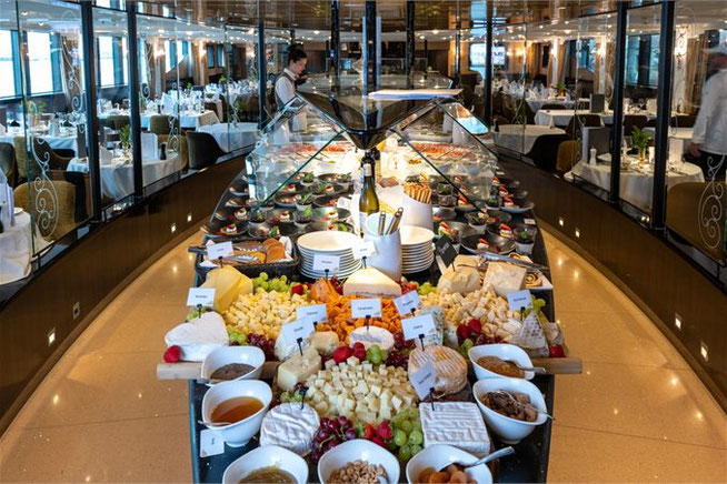 Restaurant Buffet Excellence Crown