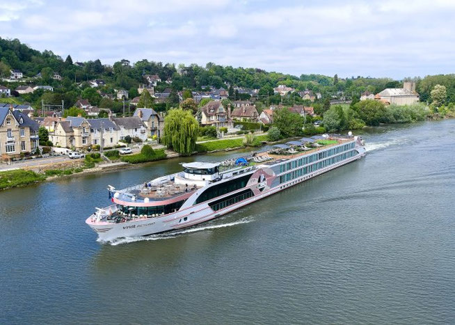 Flussschiff VIVA BEYOND in Paris 2026