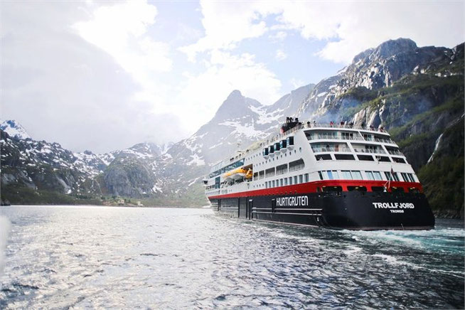 Trollfjord von Hurtigruten 2026