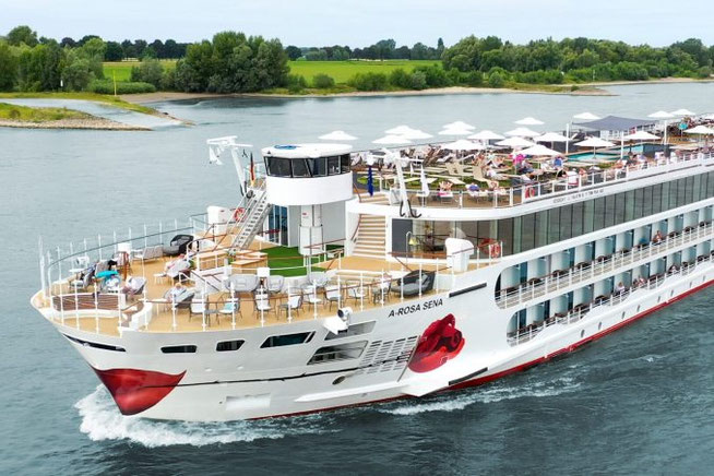 Die neue A-ROSA SENA fährt auf dem Rhein 2026