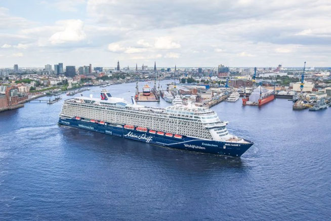 Mein Schiff 7 in Hamburg