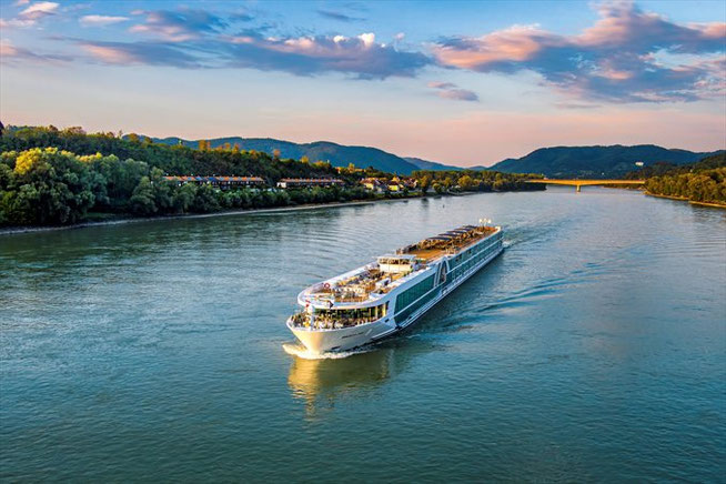 Flussschiff AMADEUS Cara in Nürnberg