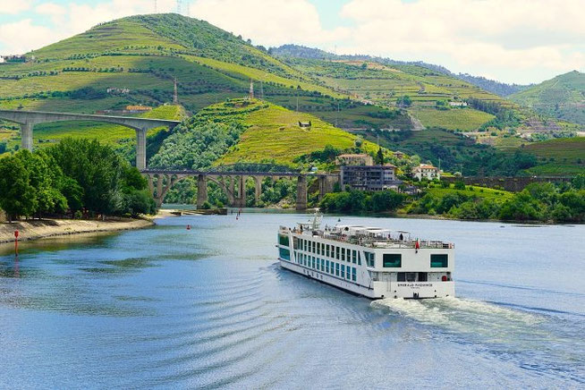 Dourokreuzfahrtschiff in Régua