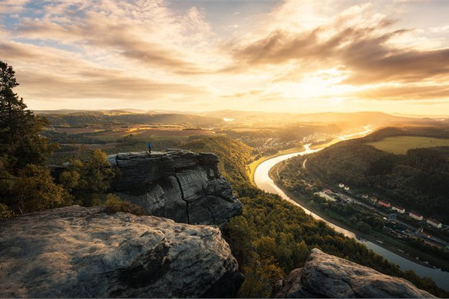 Elbsandsteingebirge bei Sonnenuntergang