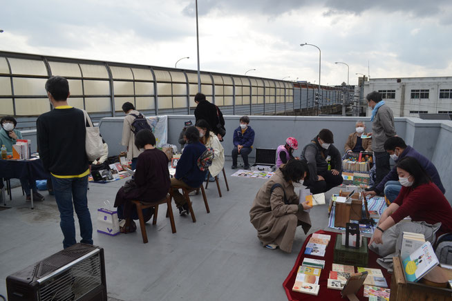 本八幡屋上古本市 Kamebooks ページ