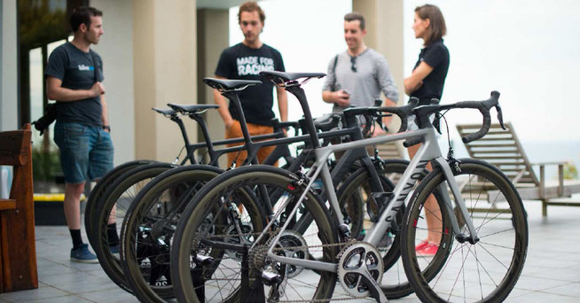 Modelle des Ultimate CF SLX im australischen Headquarter © Canyon Bicycles // Veeral Patel