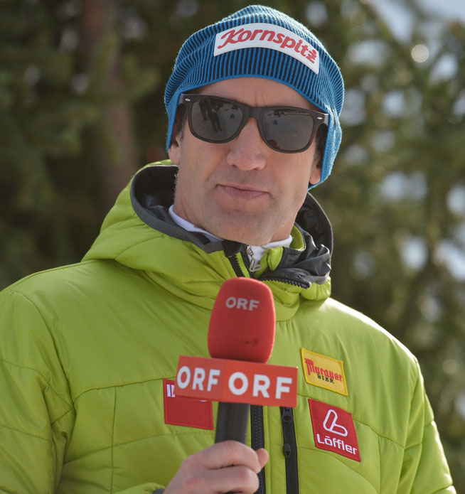 Christoph Sumann, einst Weltklasse-Biathlet, kommentiert heute Weltcups beim ORF.