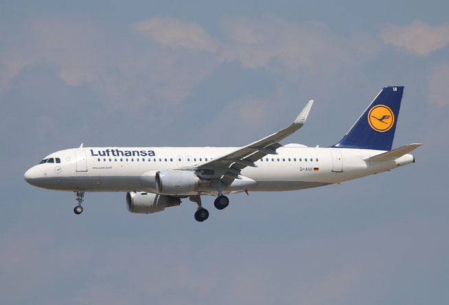 A 320-214/W  " D-AIUI "  Lufthansa -2