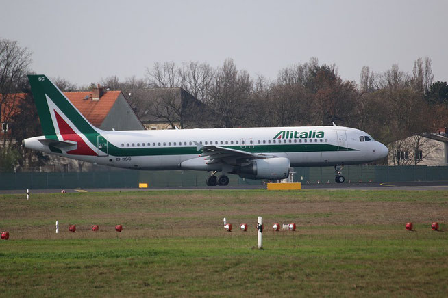 A 320-216  " EI-DSC " Alitalia -1