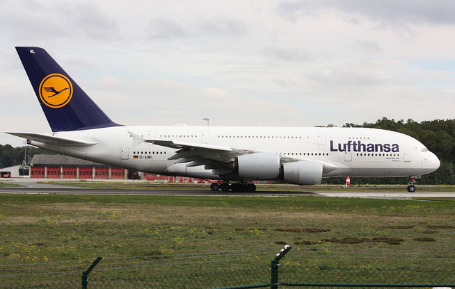 A 380-841  " D-AIML "  Lufthansa -1