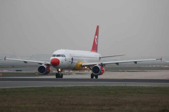 A 320-233  " OY-JRZ "  Danish Air Transport (DAT) -1