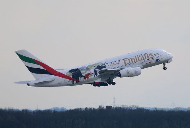 A 380-861 " A6-EER "  Emirates -2