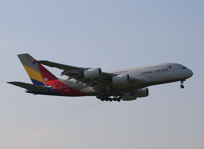 A 380-841  " HL7635 " Asiana Airlines -1