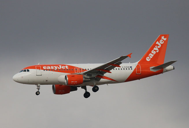 A 319-111 " G-EZGB " easy Jet -2