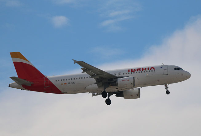 A 320-214  " EC-LRG " Iberia -2