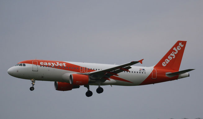 A 320-214 " OE-IZT " EasyJet -1