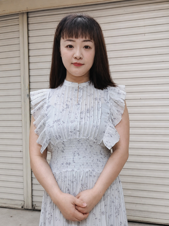 会員番号P045・東京都在住38歳の在日中国女性プロフィール写真。中国山東省出身、IT企業勤務、日本語N3、人文知識・国際業務ビザ、国際結婚を希望する中国女性。