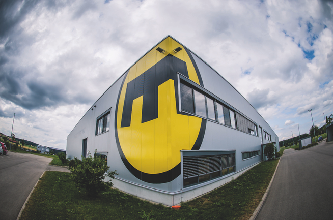 Eines der beiden Magura-Werke auf der schwäbischen Alb.
