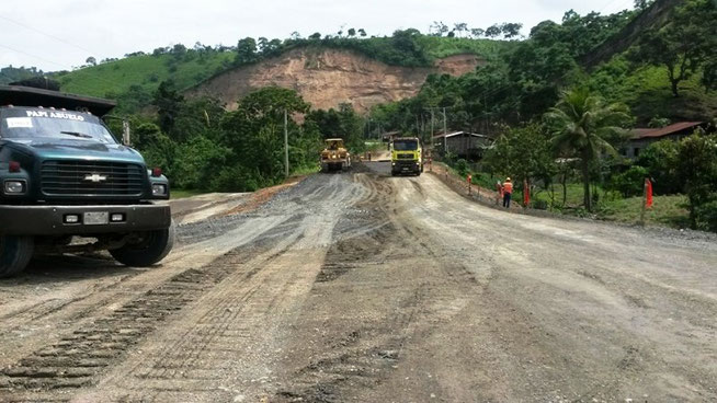 Reconstrucción de la vía que une a Chone, Canuto, Calceta, Junín, Pueblo Nuevo y Pimpiguasí en el empalme con la vía Portoviejo-Pichincha. Ecuador.