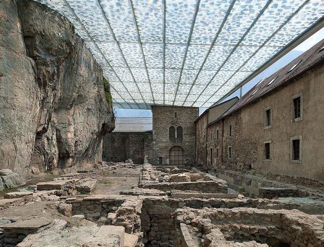 Foto: savioz fabrizzi architectes, © Thomas Jantscher (http://www.sf-ar.ch/architect/coverage-archaeological-ruins-abbey-st-maurice-8.html?idm=42)