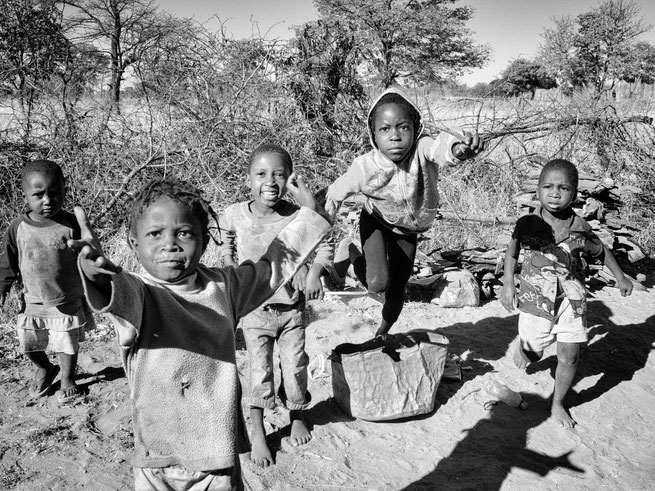 bettelnde kinder | ngepi camp | caprivi strip | namibia 