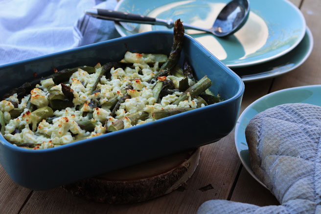 überbackener grüner Spargel