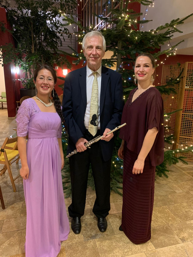 v.r. Frau Somicheva, Herr Riemer und Brummer 右からSomicheva氏、Riemer氏 &ブルマー