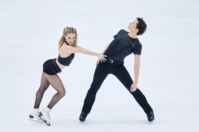 © International Skating Union (ISU) / Emilea Zingas et Vadym Kolesnik