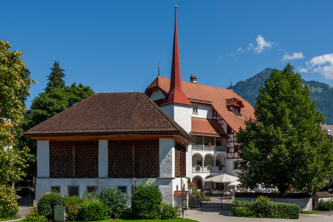 Beim Eröffnungsanlass der Denkmaltage erhalten die Teilnehmenden Einblick in die Rosenburg Stans. (Bild: (Bild: picswiss.ch, Roland Zumbühl)