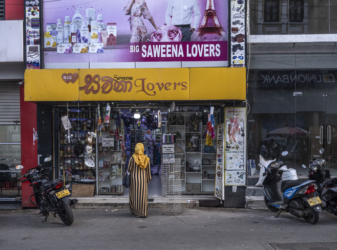 Straßenszene in Galle als Farb-Photographie
