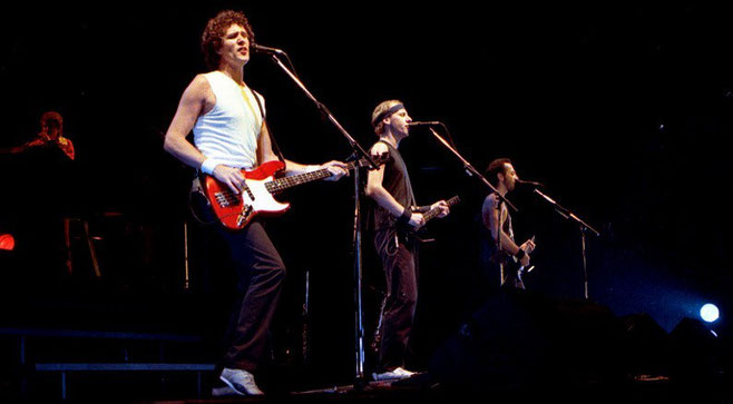 Dire Straits 1985 in Norwegen (v.l.n.r.: Guy Fletcher, John Illsley, Mark Knopfler, Jack Sonni)