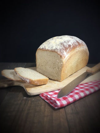 Sandwich Brot oder Toastbrot in normaler Kastenform oder Toastbrotform gebacken vegan Thermomix