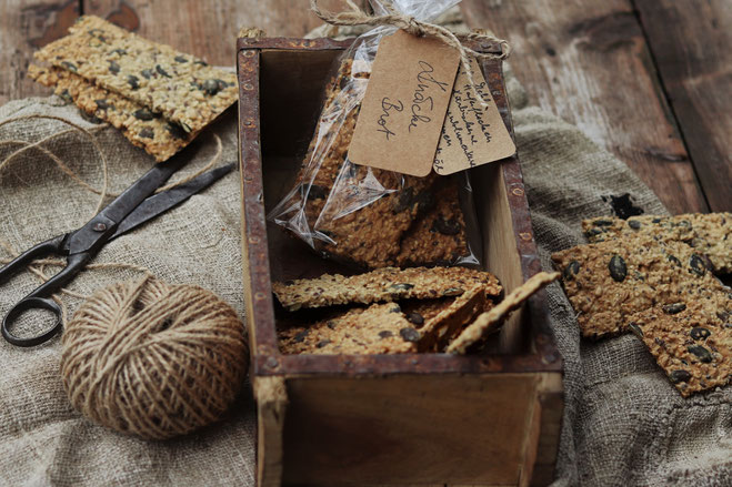 Knäckebrot in einem Korb