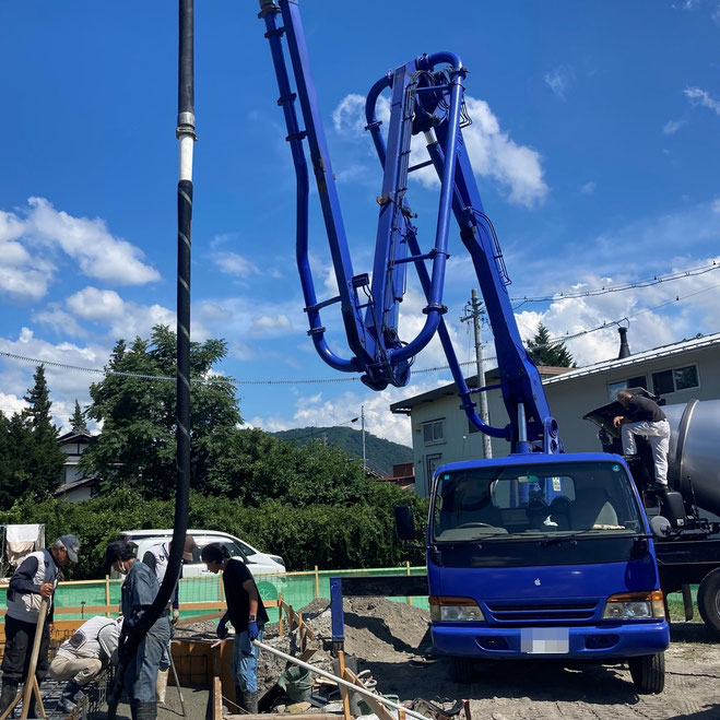 長野県　松本市　安曇野市　建築設計事務所　建築家　news設計室　丸山和男　住宅設計　設計監理　南穂高の家Ⅳ　コンクリート打設