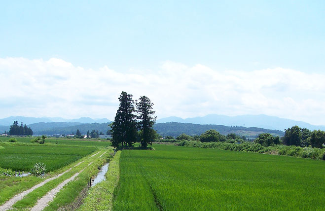 米沢市からちょっと離れた川西町。この辺りは私的に絶景の宝庫。6枚ぐらい気分で写真を入れ替えますので。