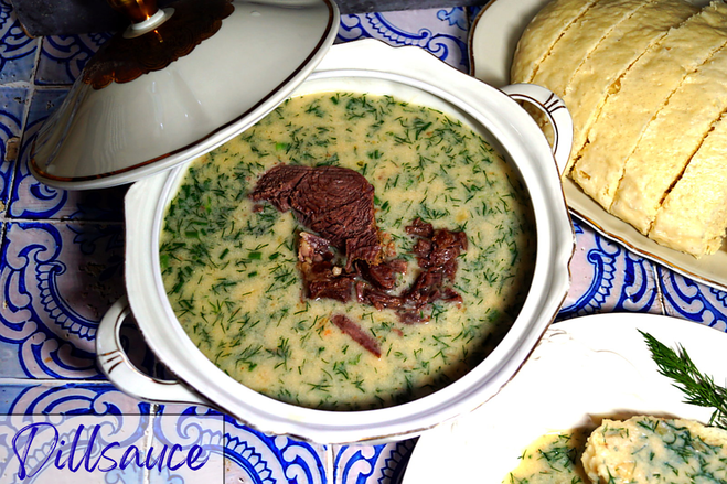 böhmische Dillsauce mit Rindfleisch und Hefeknödeln nach dem Rezept meiner Mutter