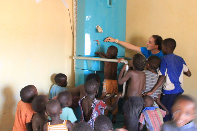 Chantal Bavaud,  Aarau, Schweizer Design,  Product Design, Toilet, outarke toilette, Trenntoilette, Eoos Wien, EAWAG, Bluediversion toilet, Bill and Melinda Gates Foundation