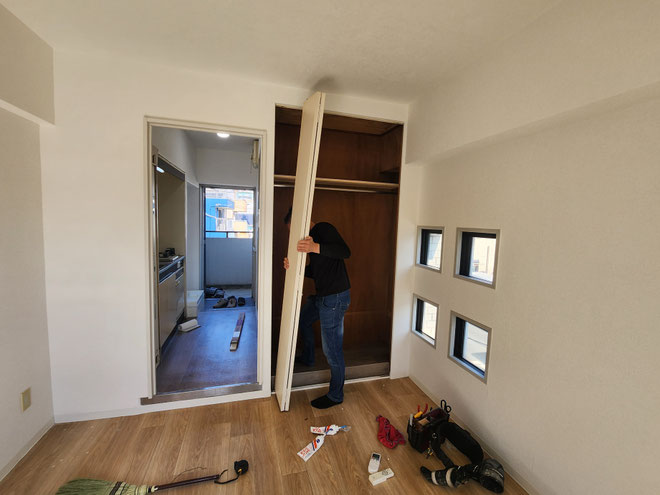 イクメンリフォームによる愛知県名古屋市の賃貸アパートの激安内装工事中