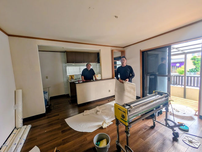 イクメンリフォームによる愛知県名古屋市の民泊施設の激安クロス張替え