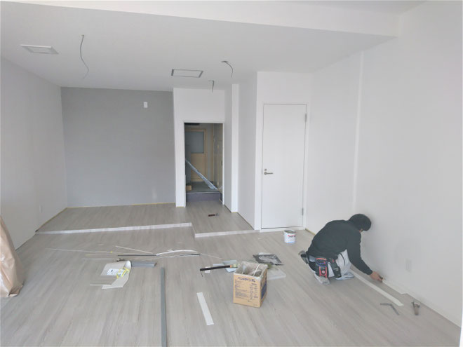 岐阜県岐阜市 ネイルサロンのクッションフロア貼り イクメンリフォーム は 岐阜 愛知 名古屋 でどこよりも絶対安く 激安 でリフォームを提供致します 岐阜県岐阜市 ネイルサロンのクッションフロア貼り イクメンリフォーム は 岐阜 愛知 名古屋 でどこよりも絶対安く 激安 でリフォームを提供致します