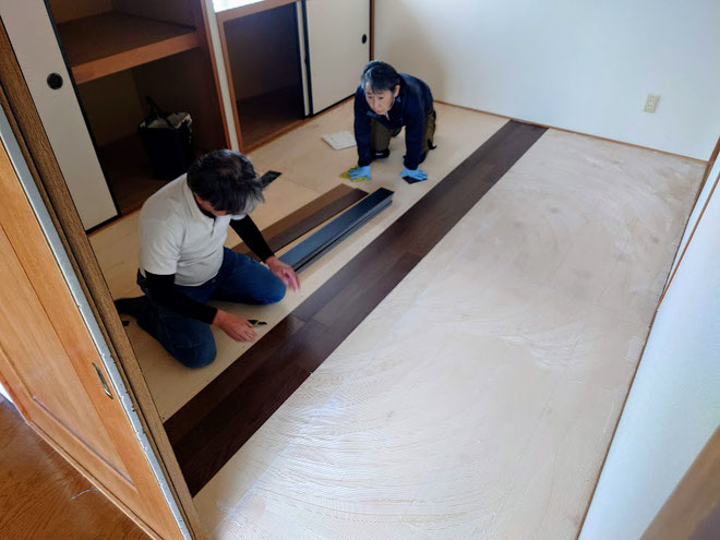 イクメンリフォームによる愛知県一宮市の賃貸マンションの激安リフォーム中！