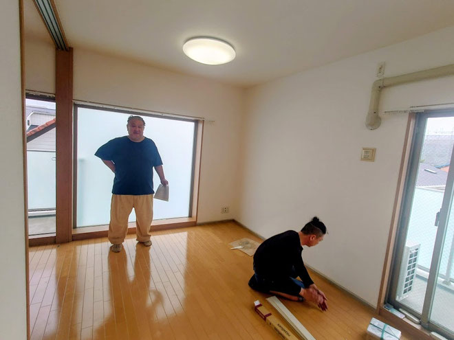 イクメンリフォームによる愛知県名古屋市の賃貸マンションの激安壁紙クロスの張替え