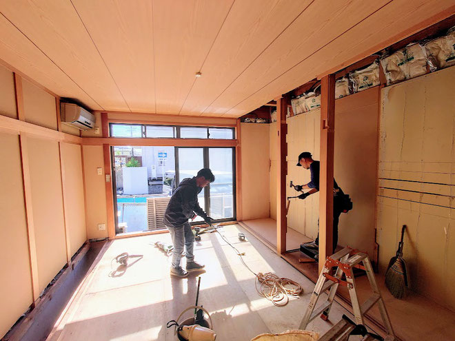 イクメンリフォームによる愛知県名古屋市の住宅の和室をパーソナルジムにリフォーム中！