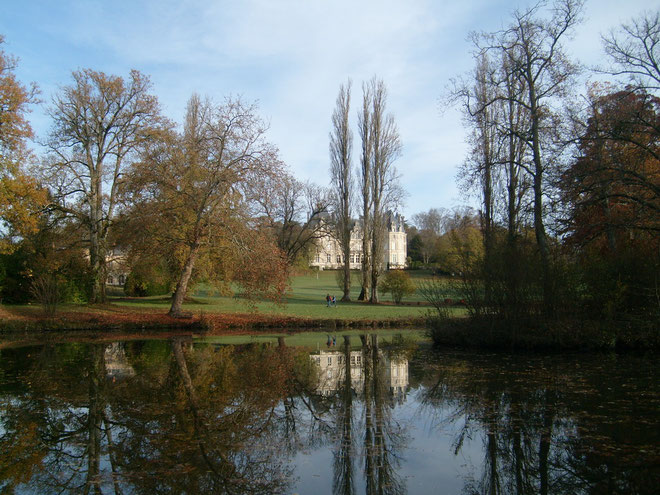 De vijvers voor het chateau